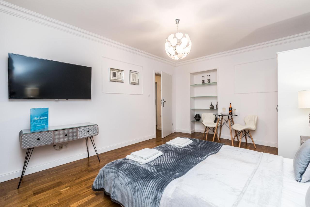 Rent Like Home - Przejscie Garncarskie 10 Breslavia Exterior foto